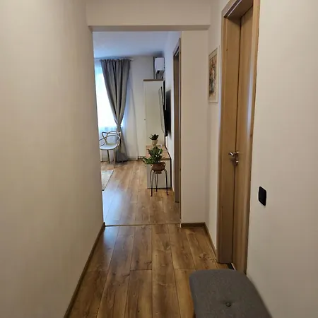 Arena Riverside Apartman
